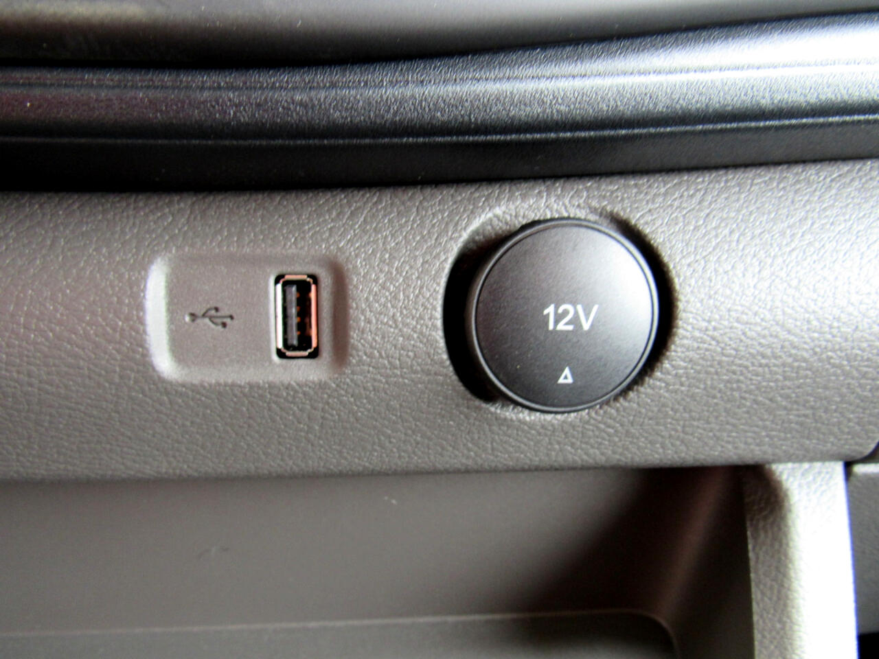 Ford Transit Cargo Van T-350 148" Hi Rf 9500 GVWR RWD 2025 Ford Transit Cargo Van T-350 148" Hi Rf 9500 GVWR RWD 2025