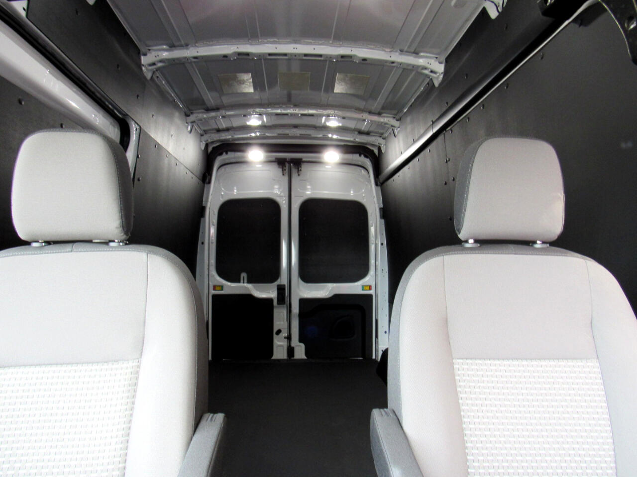 Ford Transit Cargo Van T-350 148" Hi Rf 9500 GVWR RWD 2025 Ford Transit Cargo Van T-350 148" Hi Rf 9500 GVWR RWD 2025