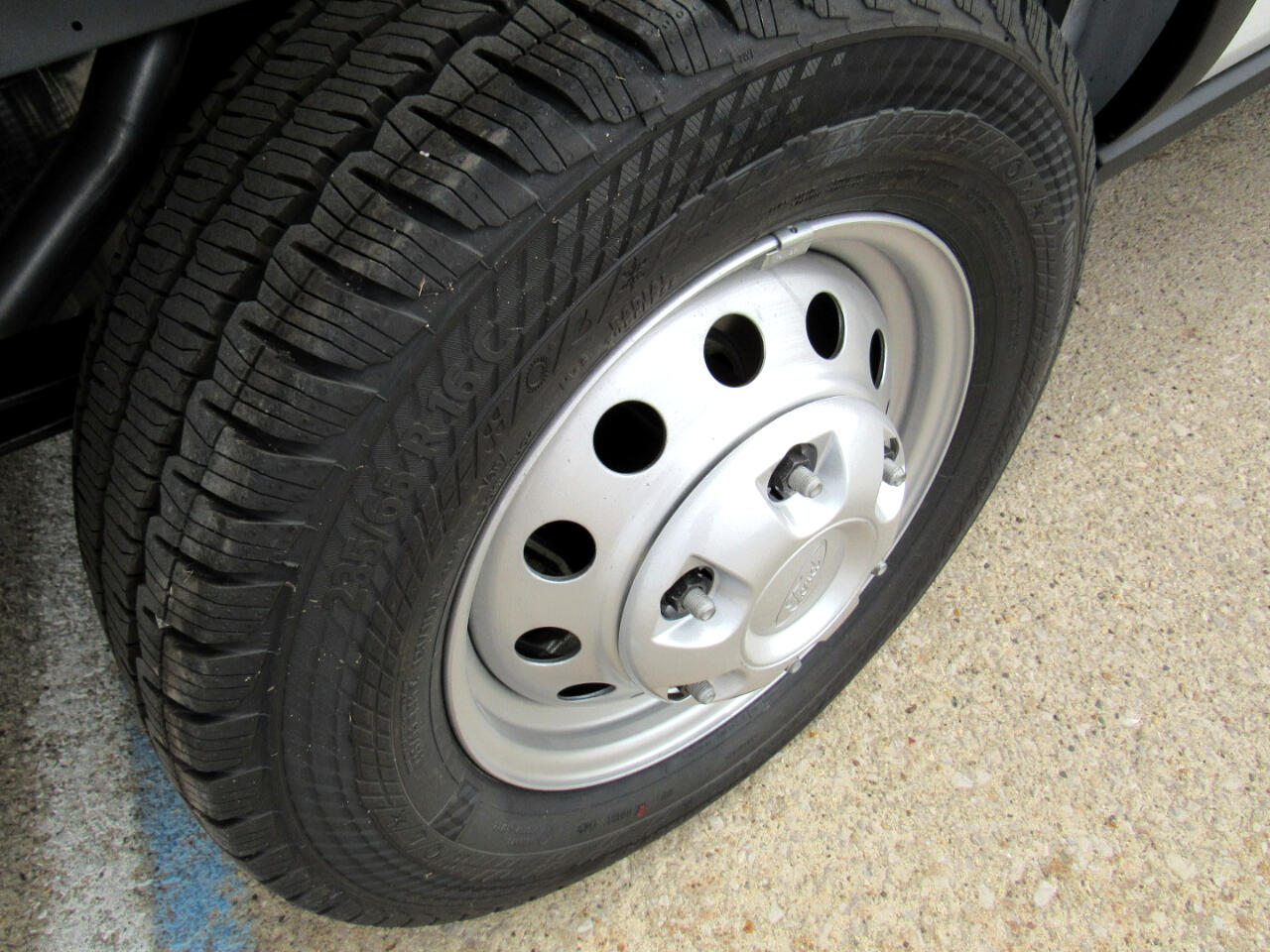 Ford Transit Cargo Van T-350 148" Hi Rf 9500 GVWR RWD 2025 Ford Transit Cargo Van T-350 148" Hi Rf 9500 GVWR RWD 2025