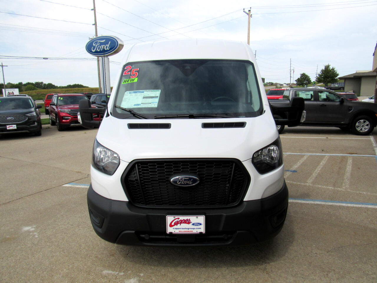 Ford Transit Cargo Van T-250 148" Med Rf 9070 GVWR RWD 2025 Ford Transit Cargo Van T-250 148" Med Rf 9070 GVWR RWD 2025