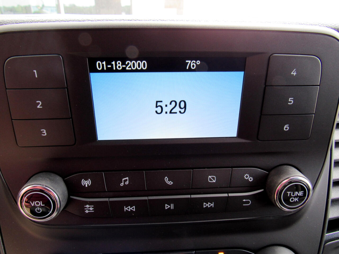 Ford Transit Cargo Van T-250 148" Med Rf 9070 GVWR RWD 2025 Ford Transit Cargo Van T-250 148" Med Rf 9070 GVWR RWD 2025