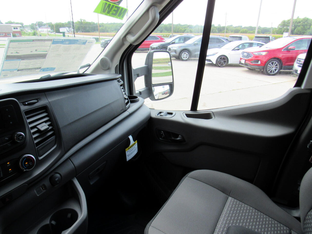 Ford Transit Cargo Van T-250 148" Med Rf 9070 GVWR RWD 2025 Ford Transit Cargo Van T-250 148" Med Rf 9070 GVWR RWD 2025