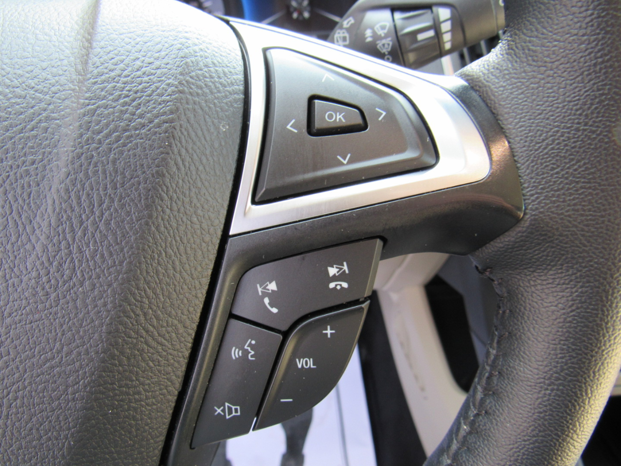 Ford Edge Titanium AWD 2024 Ford Edge Titanium AWD 2024