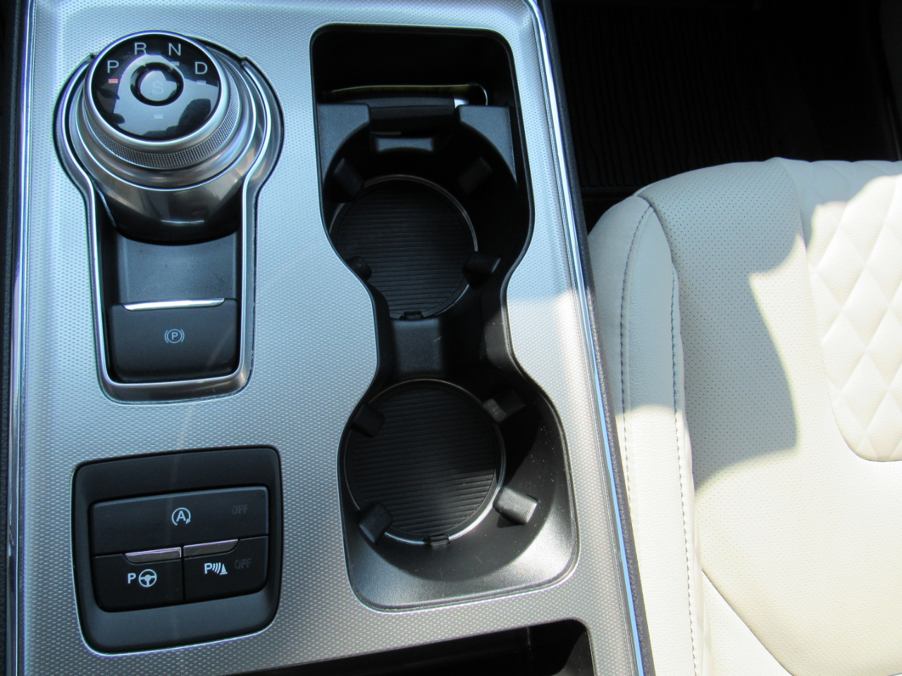 Ford Edge Titanium AWD 2024 Ford Edge Titanium AWD 2024