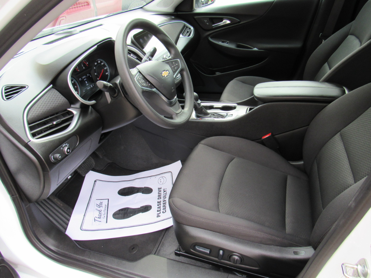 2024 Chevrolet Malibu 1LT photo 8