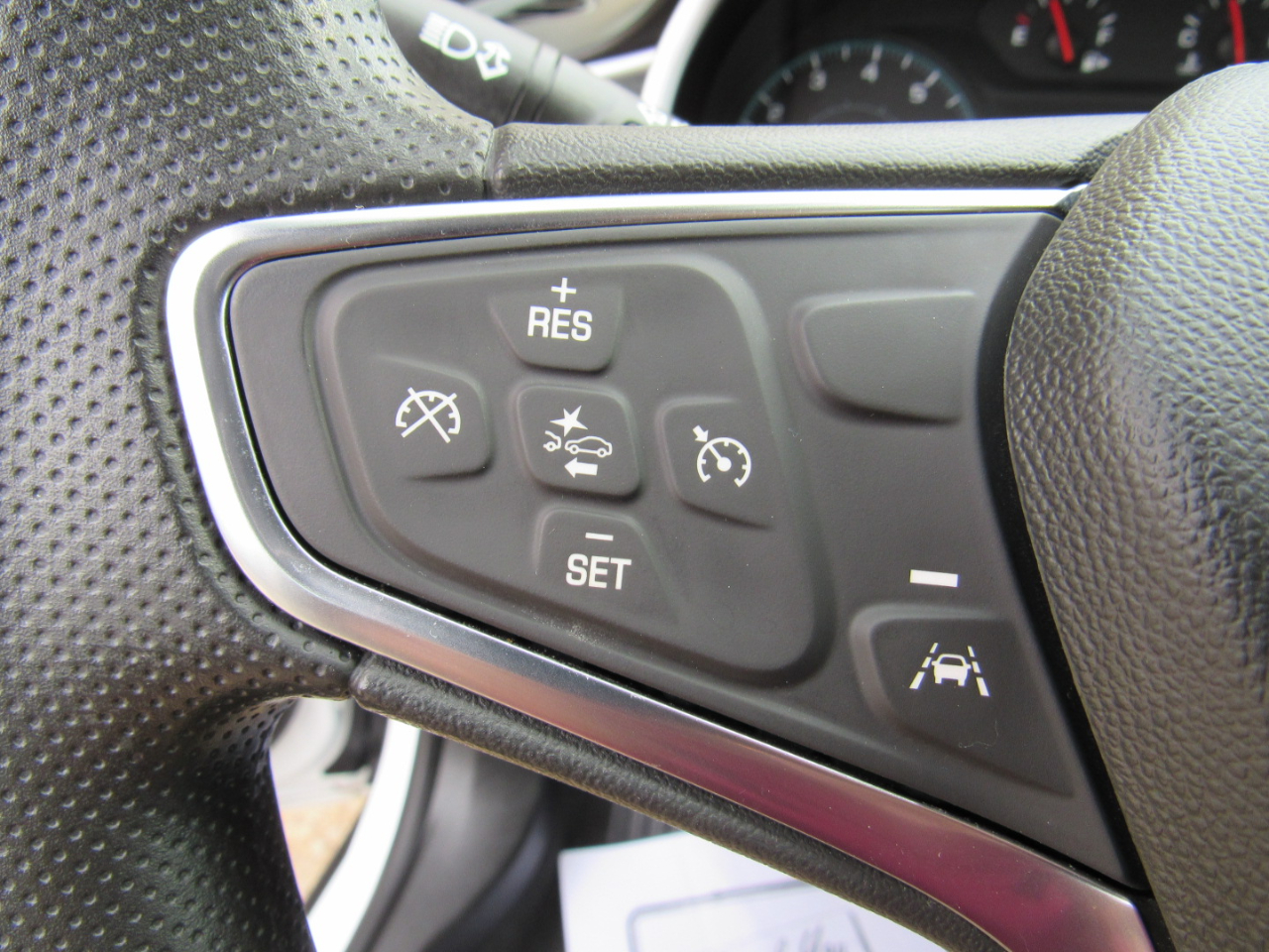 2024 Chevrolet Malibu 1LT photo 13