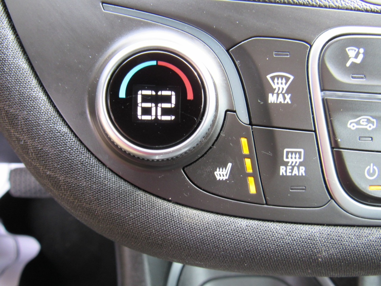 2024 Chevrolet Malibu 1LT photo 18