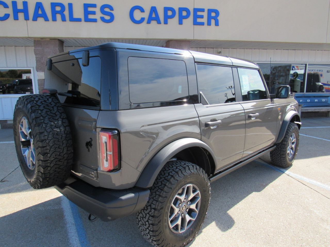 2025 Ford Bronco Badlands photo 4