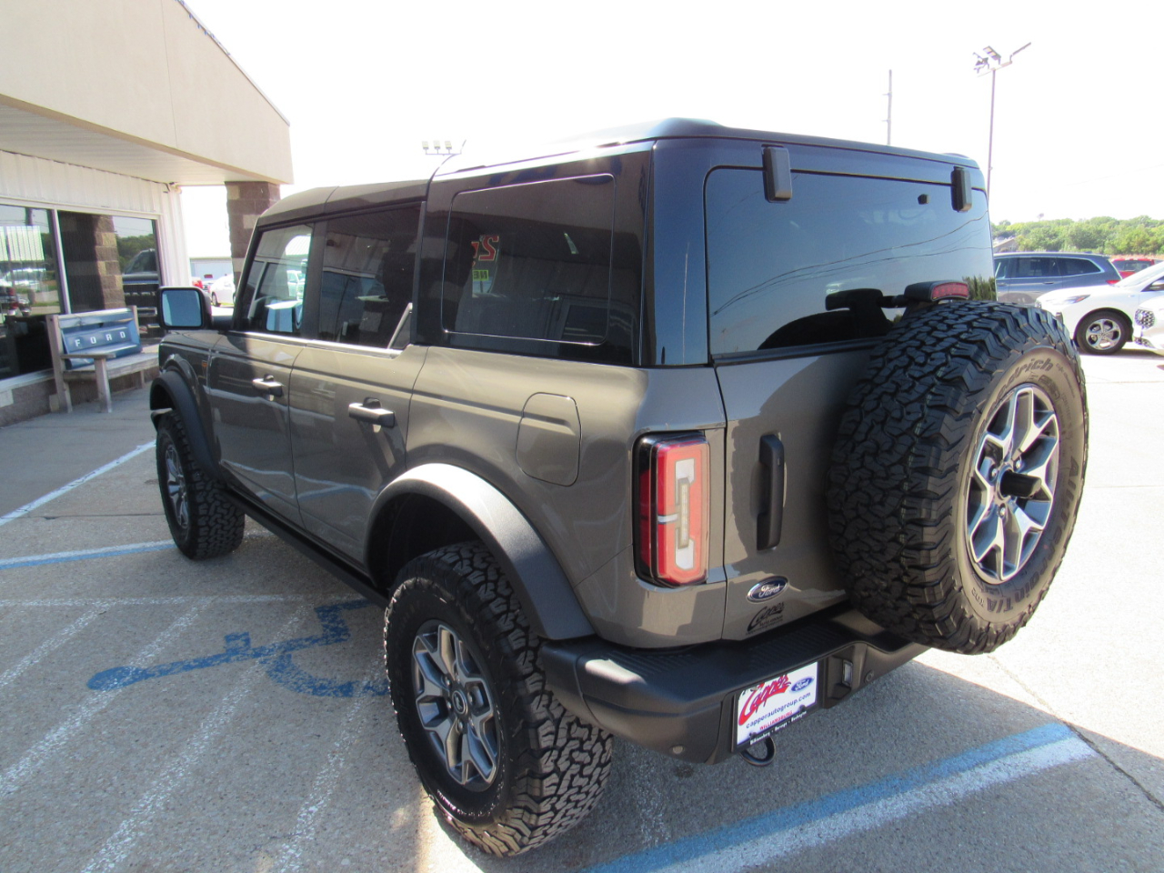 2025 Ford Bronco Badlands photo 6