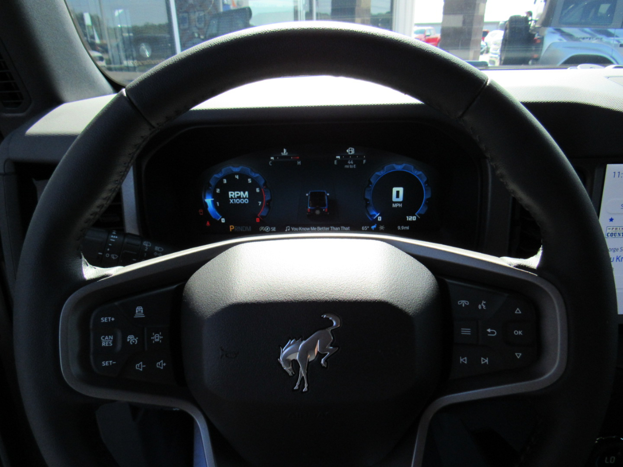 2025 Ford Bronco Badlands photo 13