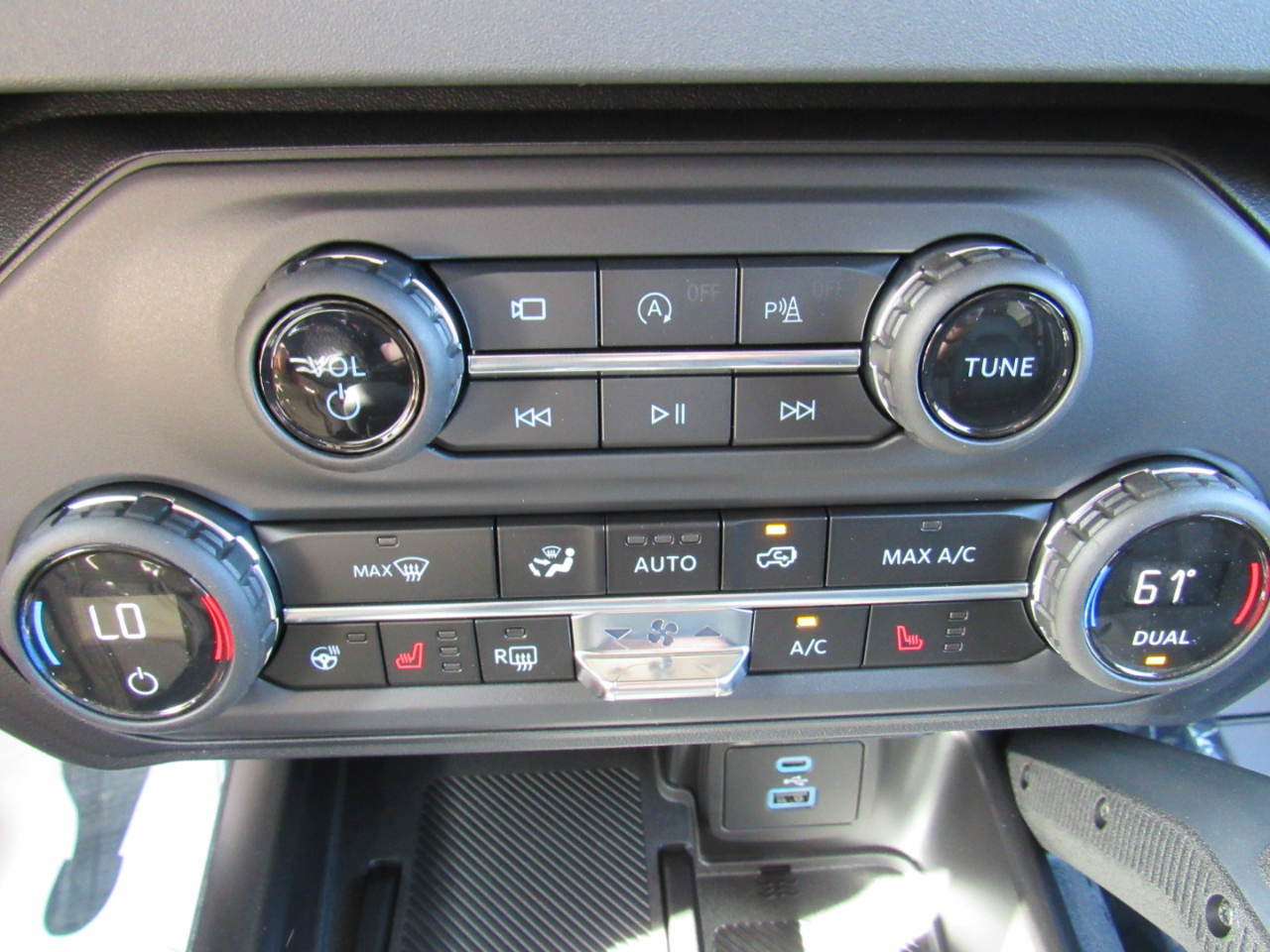 2025 Ford Bronco Badlands photo 19