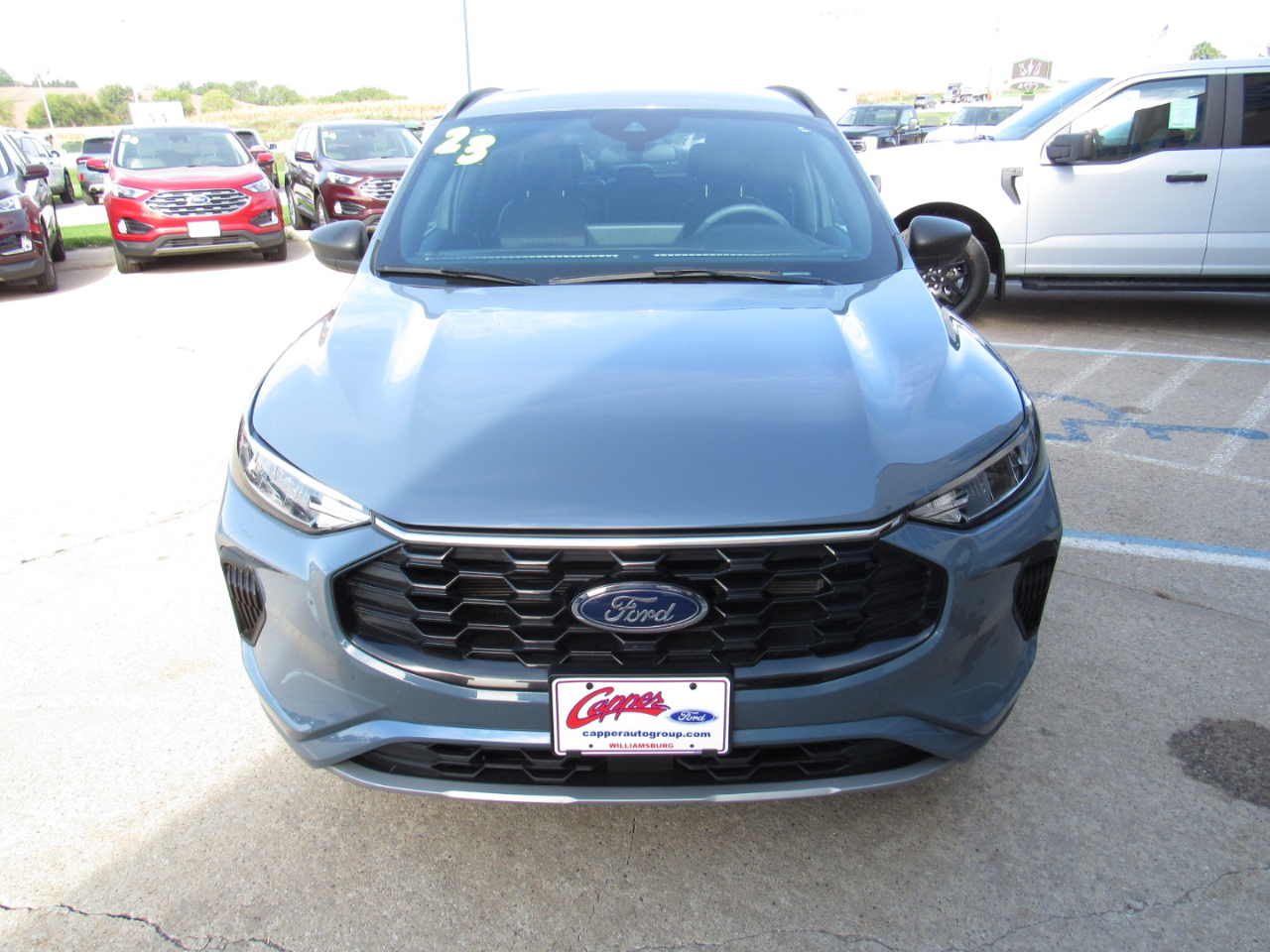 2023 Ford Escape ST-Line photo 2