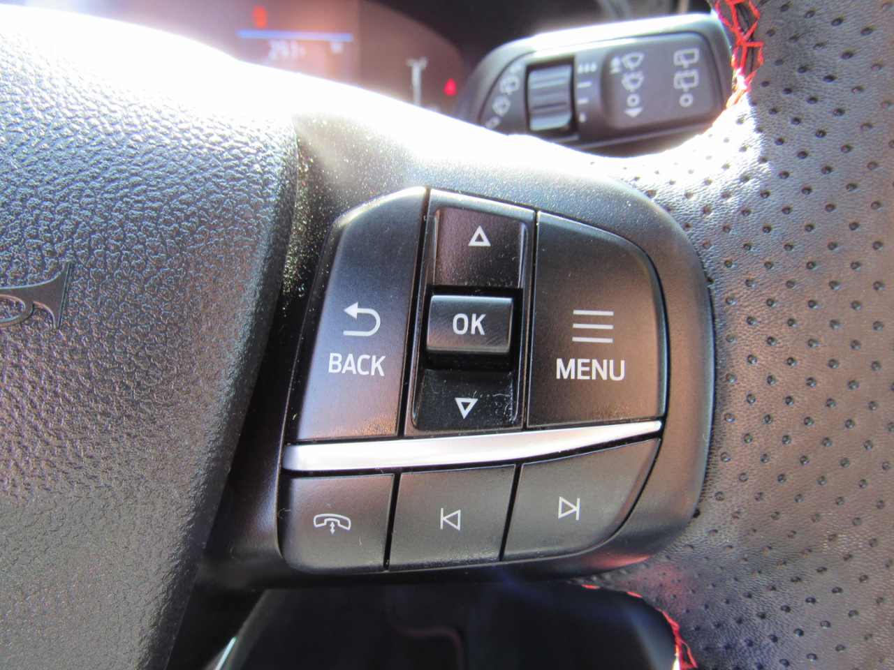 2023 Ford Escape ST-Line photo 13