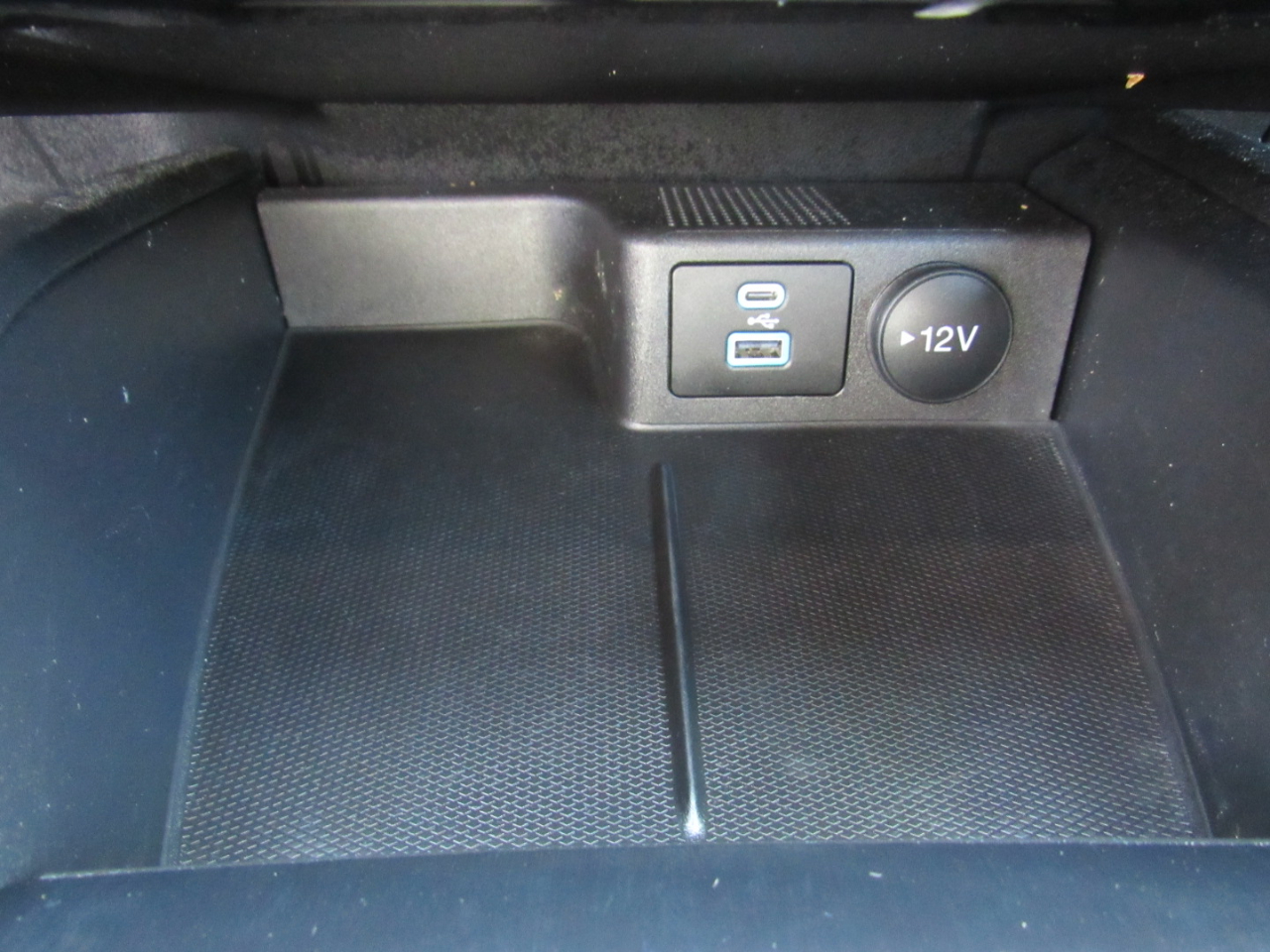2023 Ford Escape ST-Line photo 18