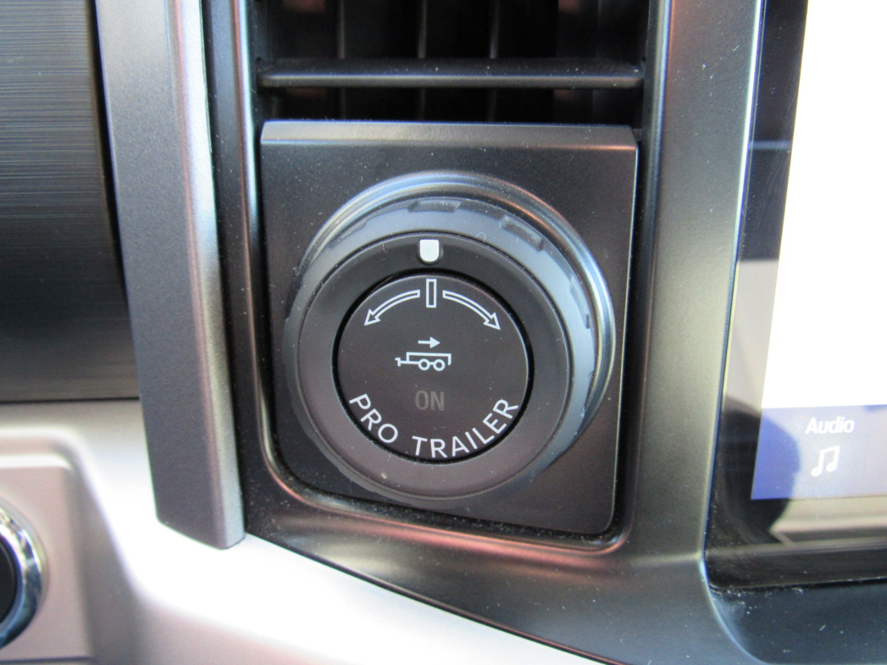 Ford F-150 XLT 4WD SuperCrew 5.5' Box 2023 Ford F-150 XLT 4WD SuperCrew 5.5' Box 2023