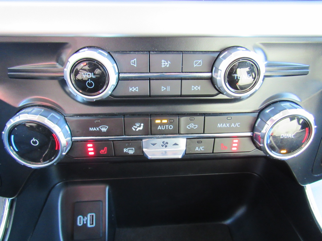 Ford F-150 XLT 4WD SuperCrew 5.5' Box 2023 Ford F-150 XLT 4WD SuperCrew 5.5' Box 2023