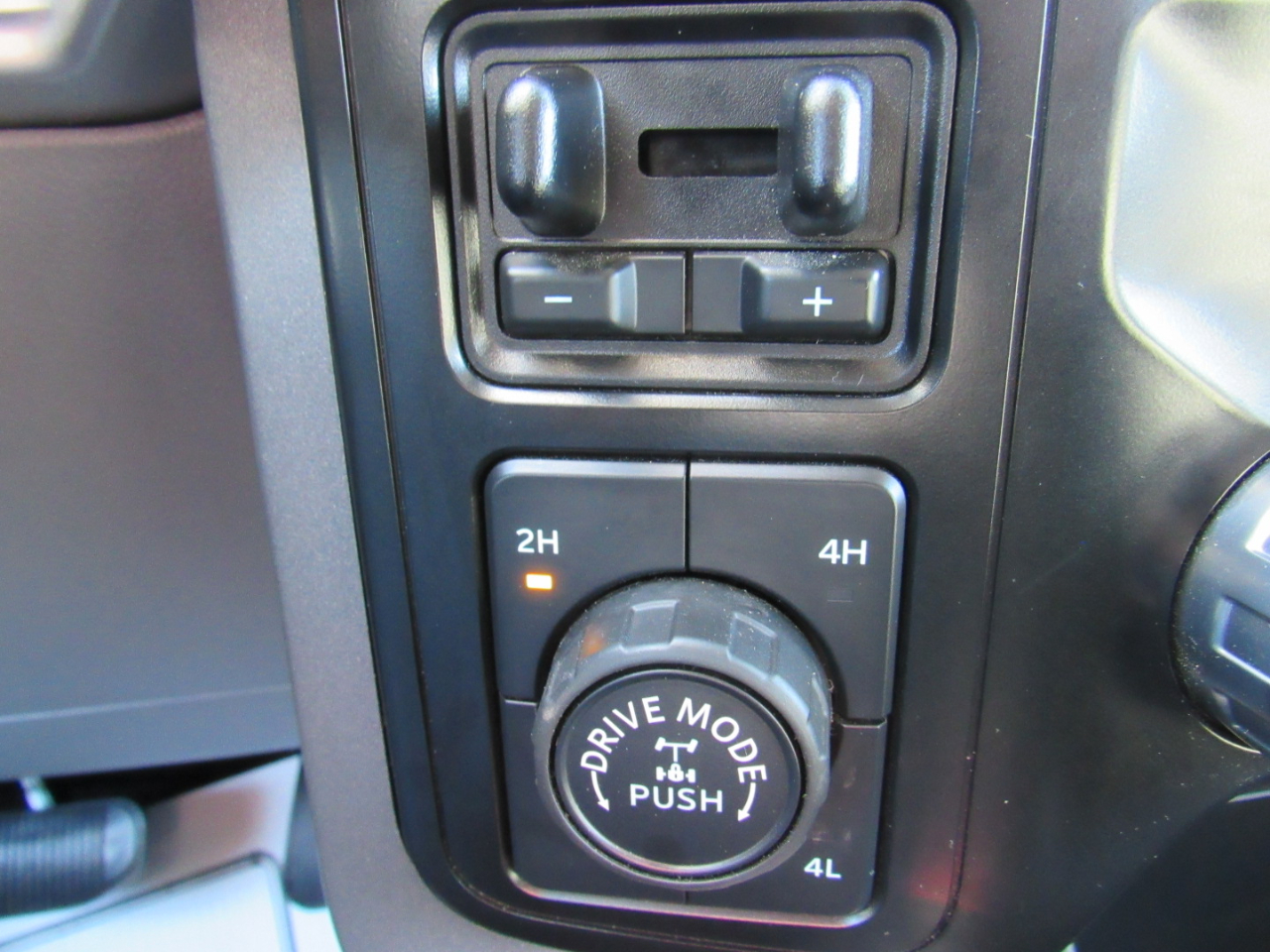 Ford F-150 XLT 4WD SuperCrew 5.5' Box 2023 Ford F-150 XLT 4WD SuperCrew 5.5' Box 2023