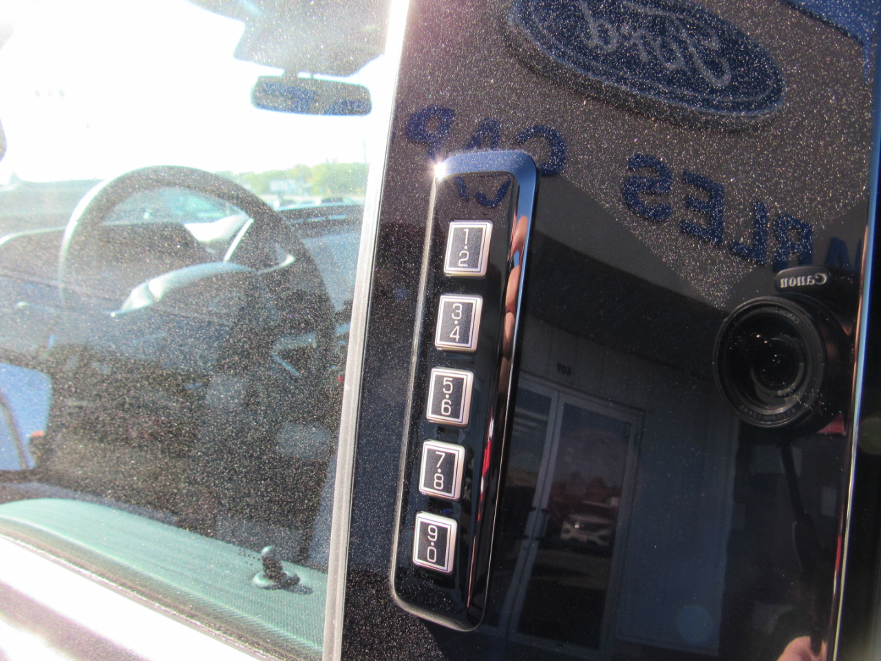 Ford F-150 XLT 4WD SuperCrew 5.5' Box 2023 Ford F-150 XLT 4WD SuperCrew 5.5' Box 2023