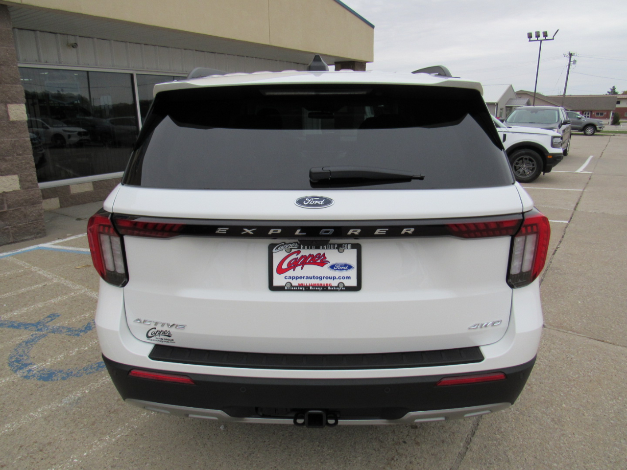 Ford Explorer Active 4WD 2026 Ford Explorer Active 4WD 2026