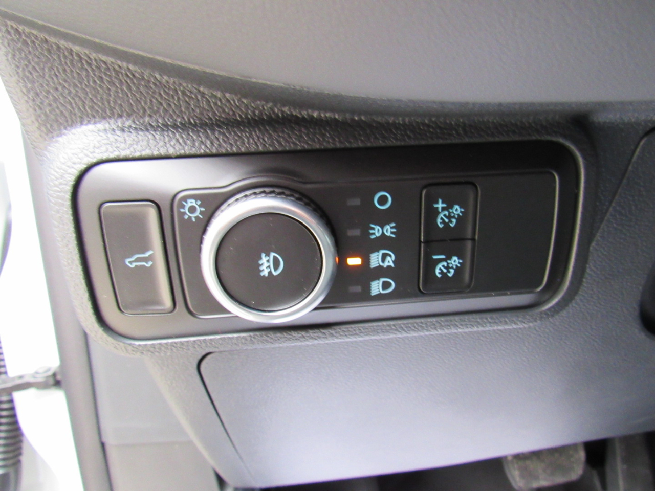 Ford Explorer Active 4WD 2026 Ford Explorer Active 4WD 2026