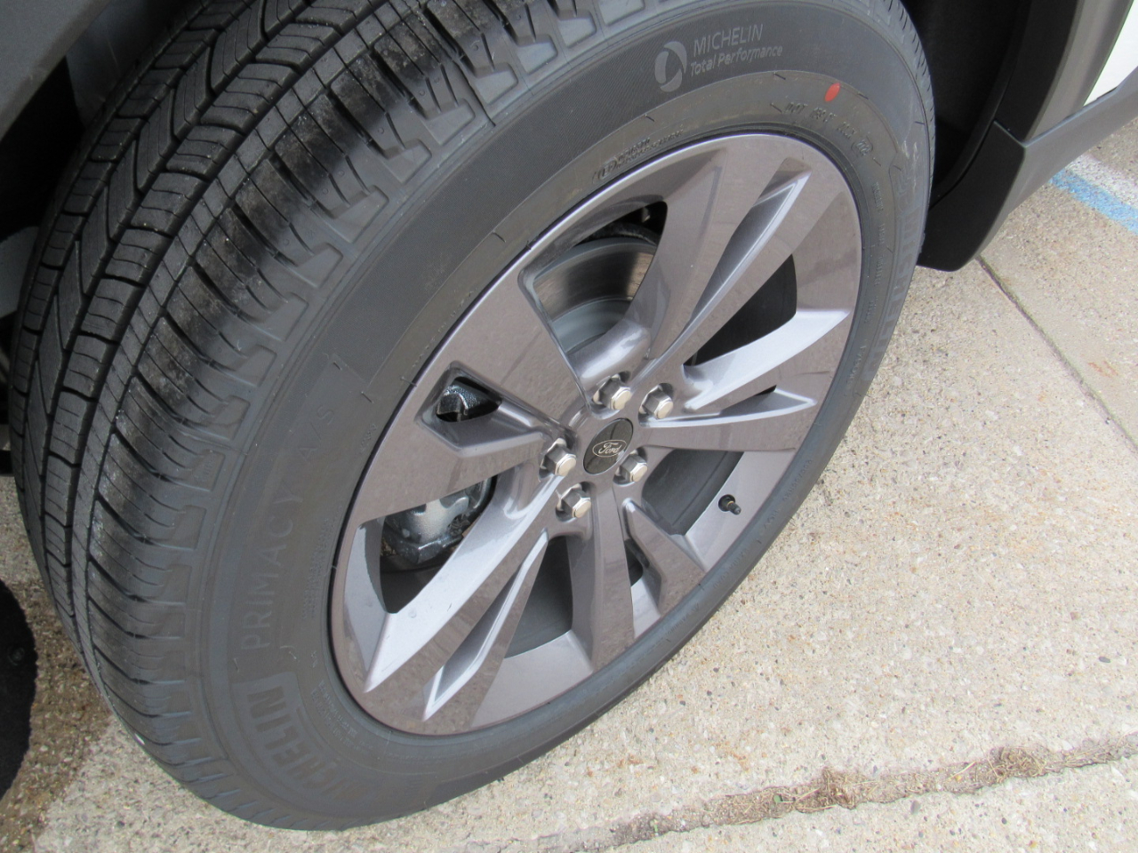 Ford Explorer Active 4WD 2026 Ford Explorer Active 4WD 2026