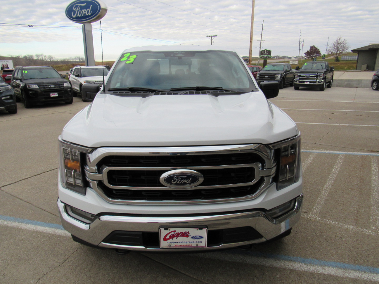 2023 Ford F-150 XLT photo 2