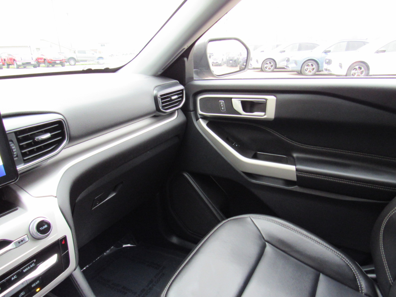 Ford Explorer XLT 4WD 2022