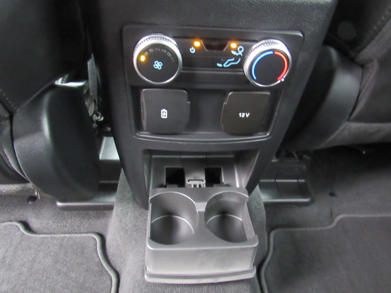 Ford Explorer XLT 4WD 2022