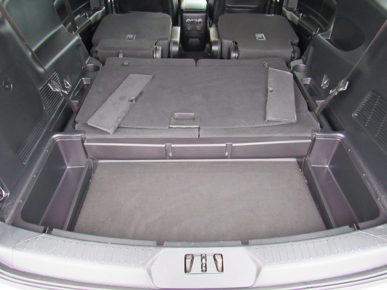 Ford Explorer XLT 4WD 2022