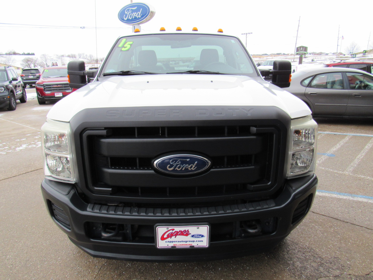 Ford Super Duty F-350 DRW 4WD Reg Cab 137" XLT 2015