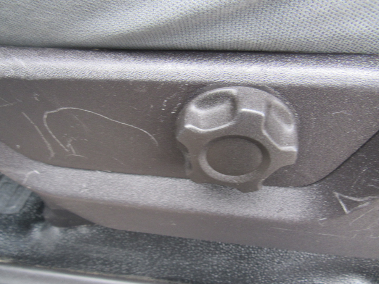 Ford Super Duty F-350 DRW 4WD Reg Cab 137" XLT 2015