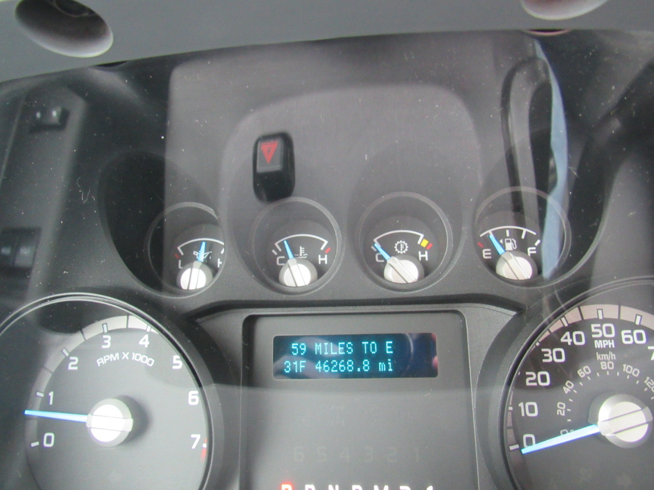 Ford Super Duty F-350 DRW 4WD Reg Cab 137" XLT 2015