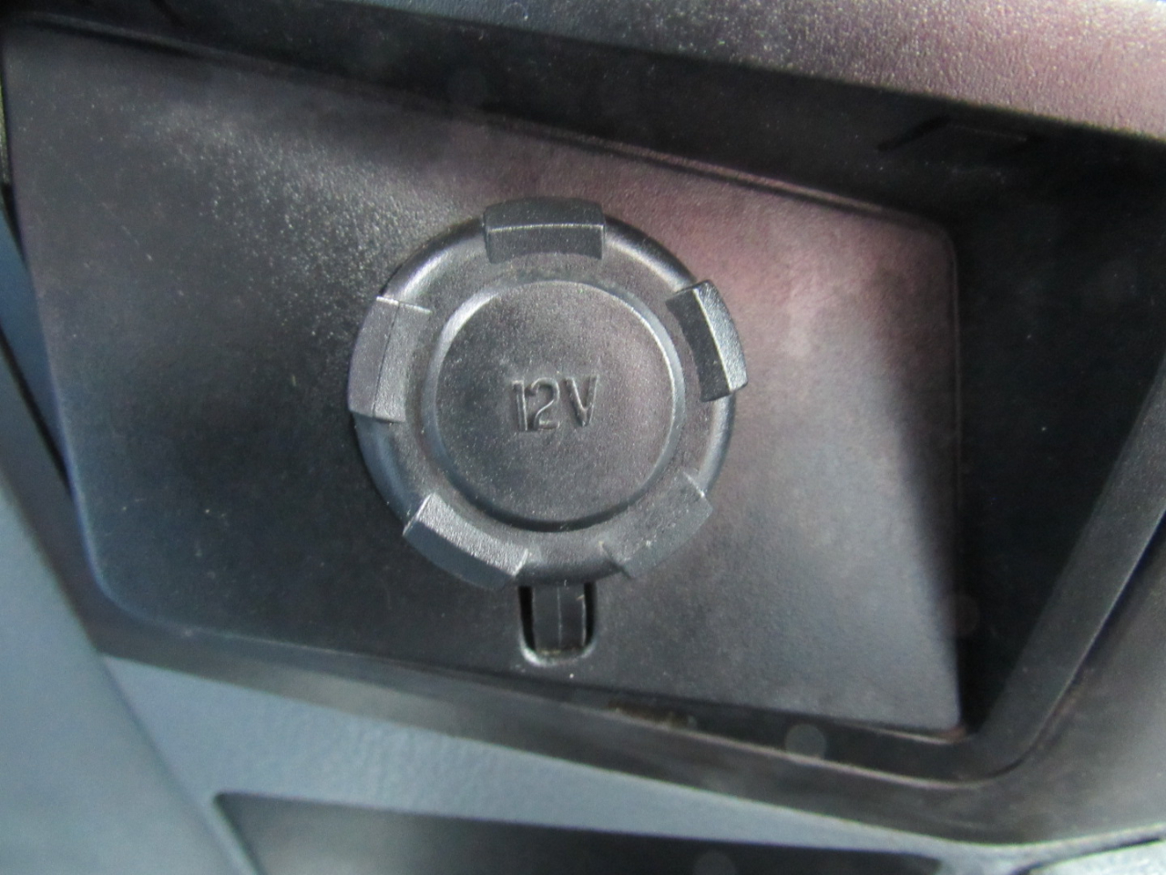 Ford Super Duty F-350 DRW 4WD Reg Cab 137" XLT 2015