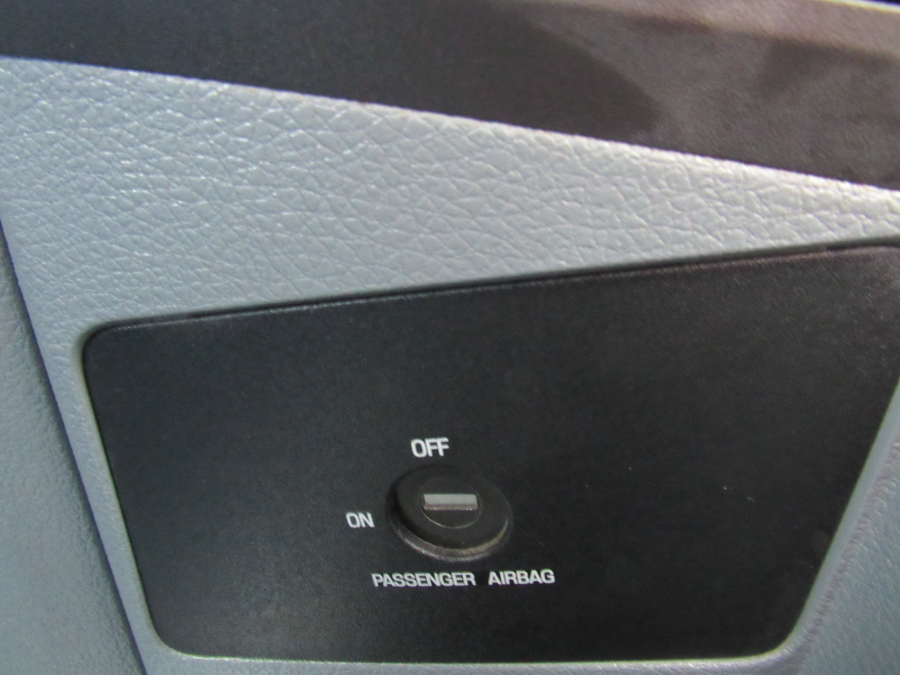 Ford Super Duty F-350 DRW 4WD Reg Cab 137" XLT 2015