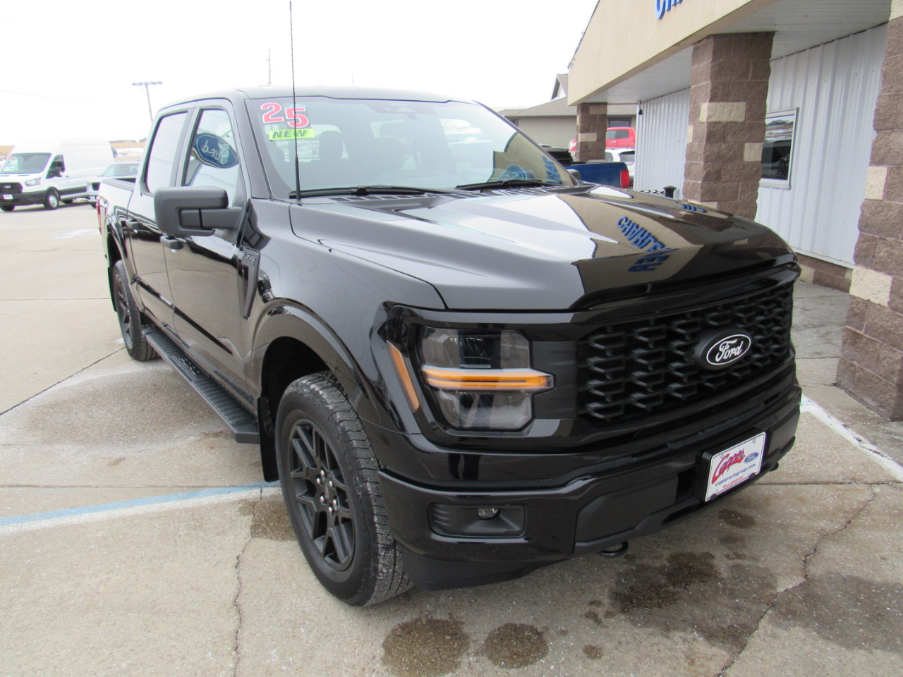 Ford F-150 STX 4WD SuperCrew 5.5' Box 2025