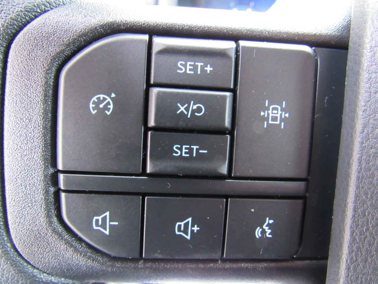 Ford F-150 STX 4WD SuperCrew 5.5' Box 2025