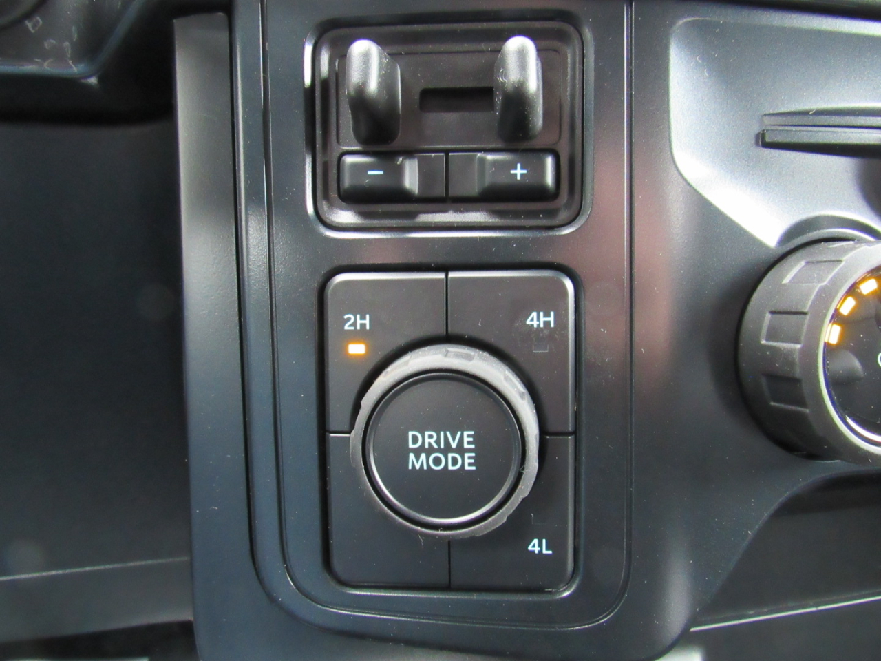 Ford F-150 STX 4WD SuperCrew 5.5' Box 2025