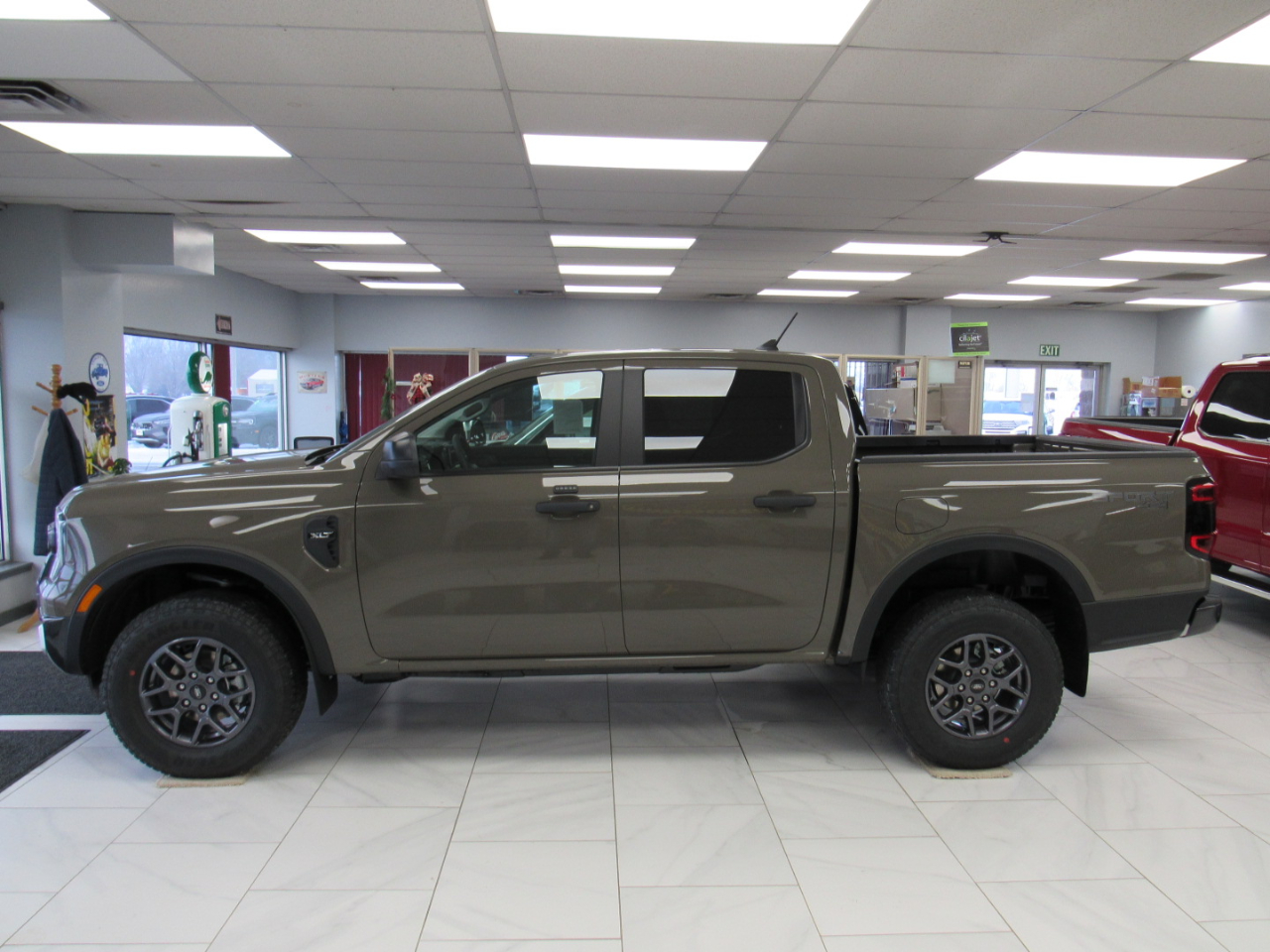 Ford Ranger XLT 4WD SuperCrew 5' Box 2025