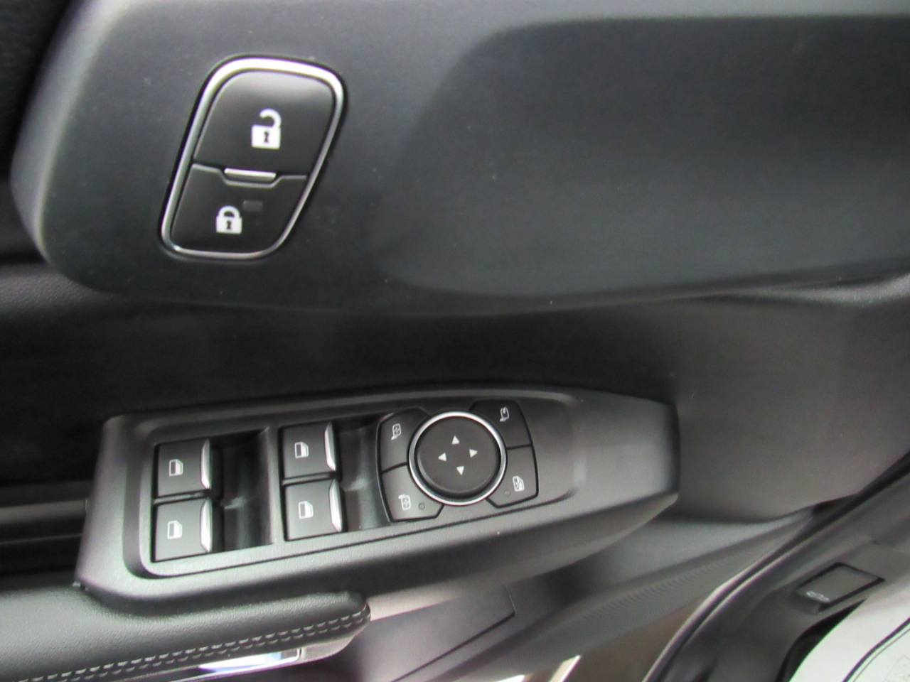 Ford Ranger XLT 4WD SuperCrew 5' Box 2025