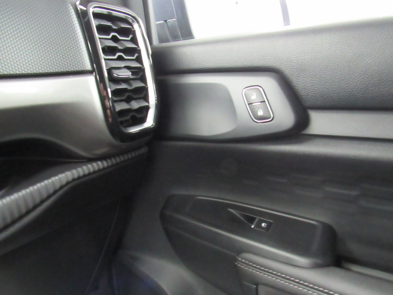 Ford Ranger XLT 4WD SuperCrew 5' Box 2025