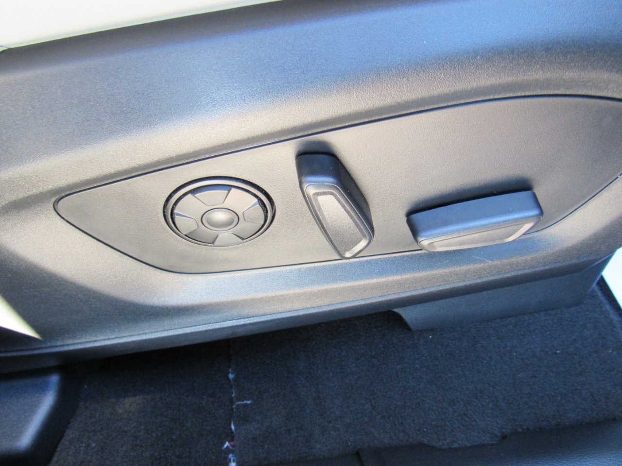 Ford Explorer Platinum 4WD 2026