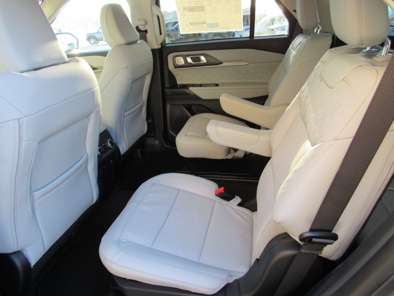 Ford Explorer Platinum 4WD 2026