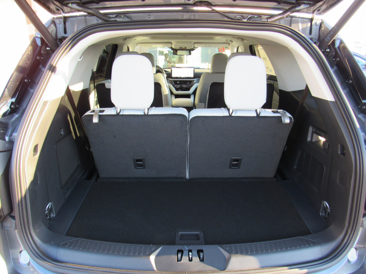 Ford Explorer Platinum 4WD 2026