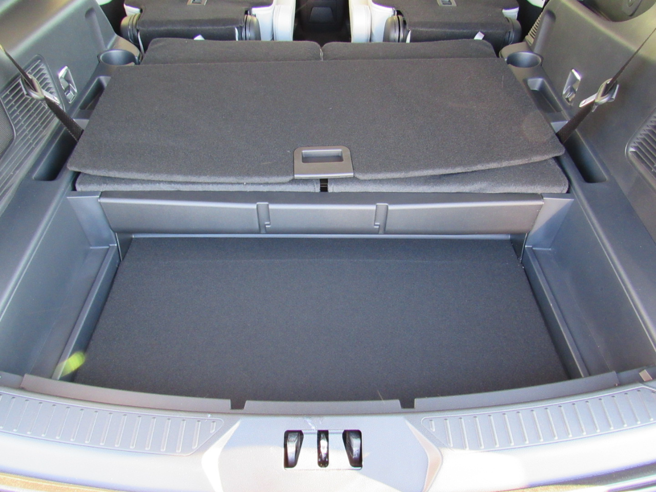 Ford Explorer Platinum 4WD 2026