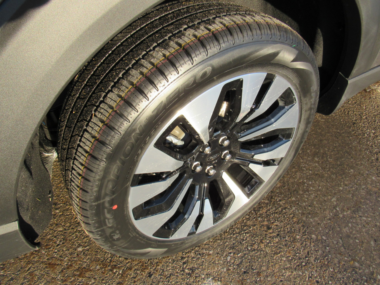 Ford Explorer Platinum 4WD 2026