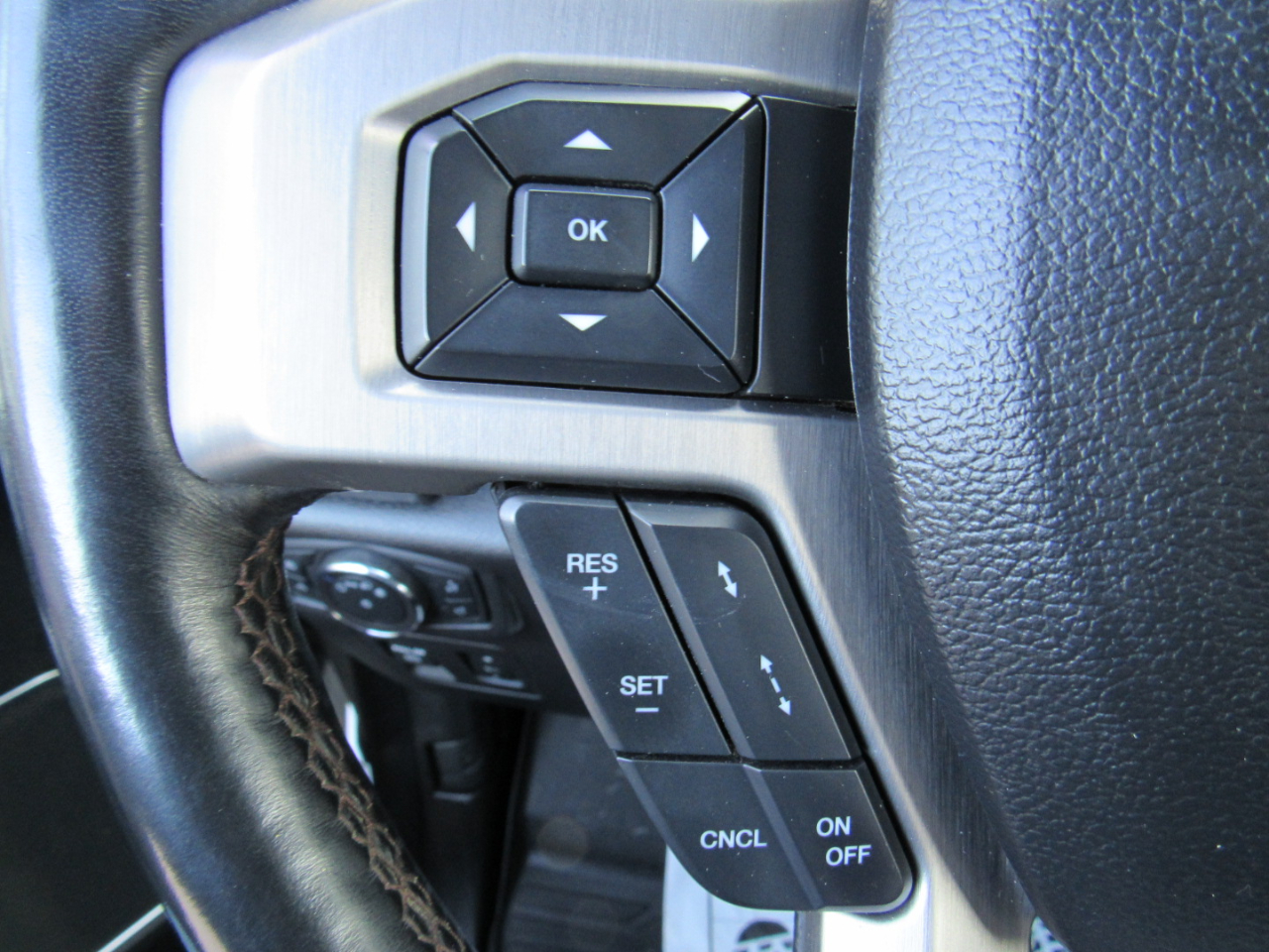 Ford F-150 Platinum SuperCrew 5.5-ft. Bed 4WD 2019