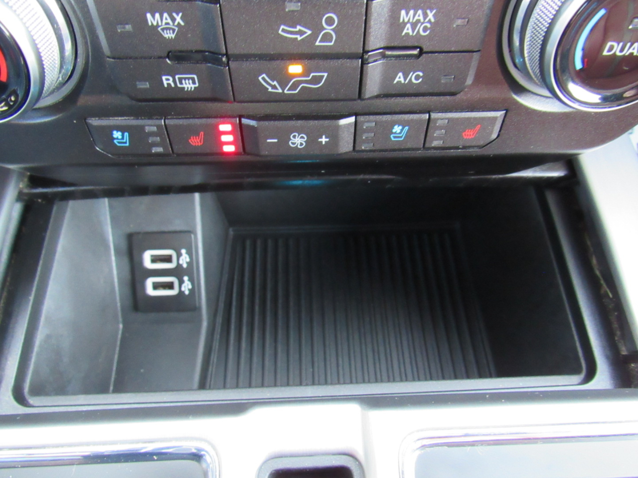 Ford F-150 Platinum SuperCrew 5.5-ft. Bed 4WD 2019