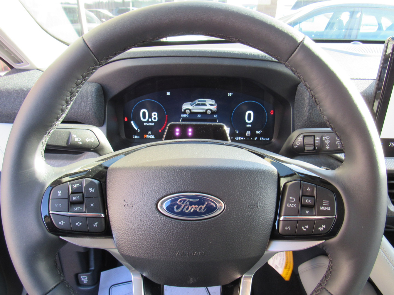 Ford Explorer Platinum 4WD 2026