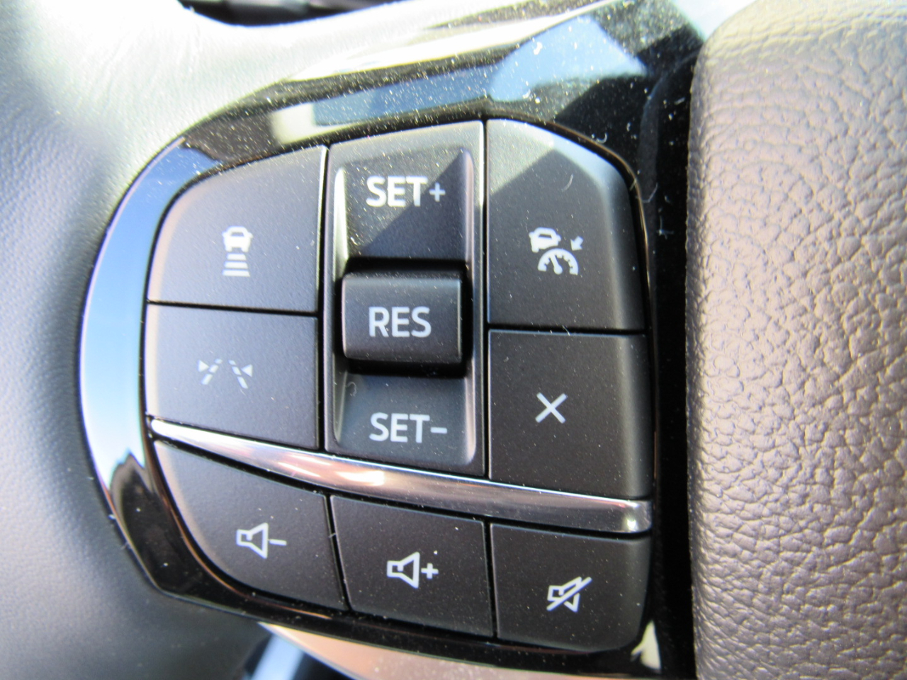 Ford Explorer Platinum 4WD 2026