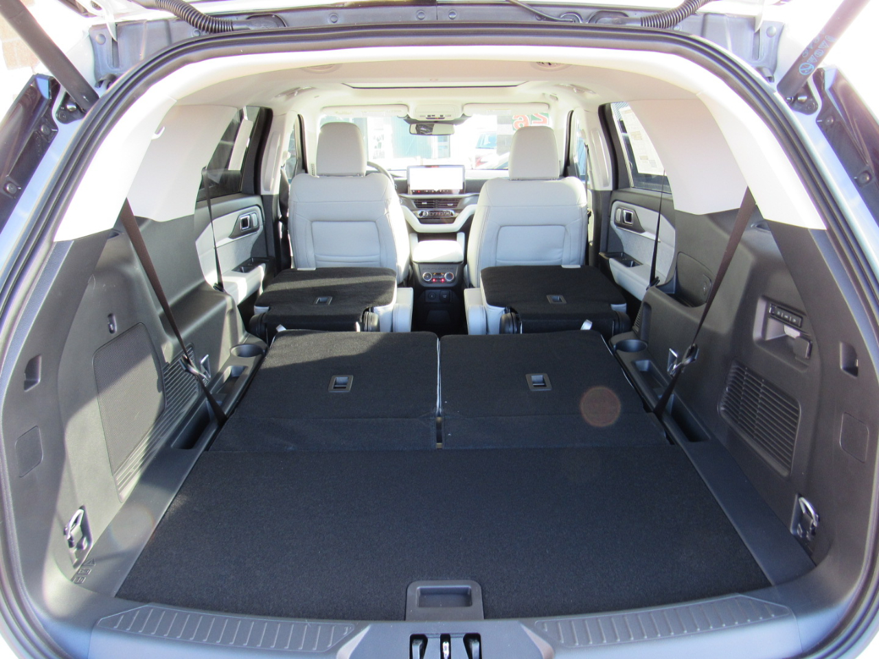 Ford Explorer Platinum 4WD 2026